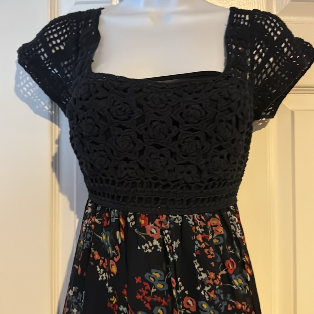 Floral lace dress - Picture 3 of 6